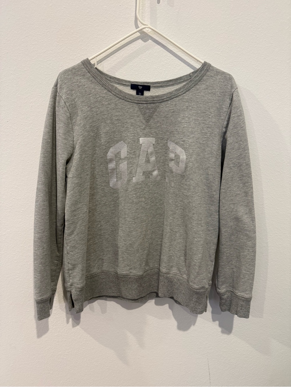 GAP Women's Light Gray Logo Crewneck Sweatshirt size large
